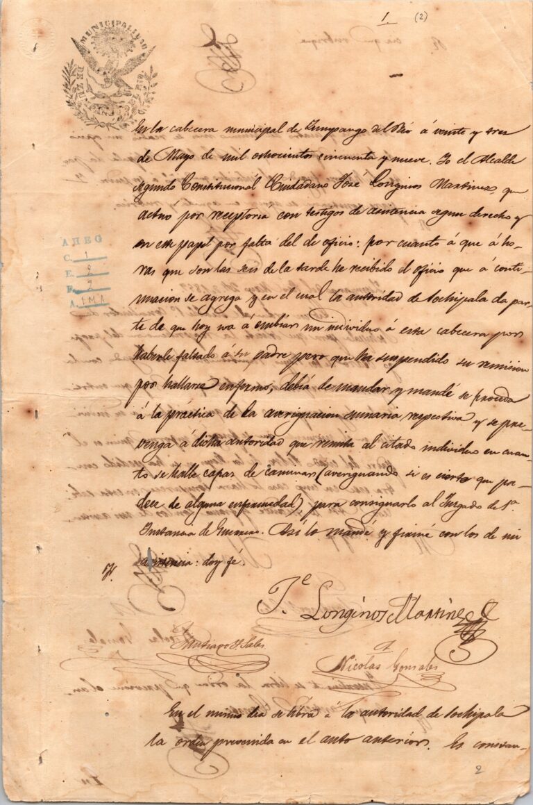 Folio 2 (23 de mayo de 1859): El alcalde recibe un oficio de la autoridad de Sochipala (Xochipala) informando que Pedro de los Reyes "faltó a su padre" (lo agredió/insultó), pero que su traslado a la cabecera se suspendió por estar enfermo. El alcalde ordena iniciar la averiguación sumaria y verificar la enfermedad para consignarlo al Juzgado de 1ª Instancia de Guerrero.